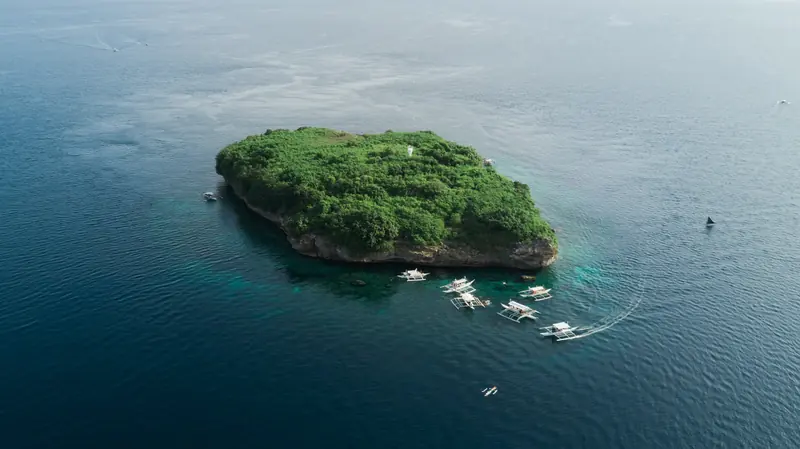 Island-Hopping and Diving in the Philippines: Why March is the Perfect Time to Go