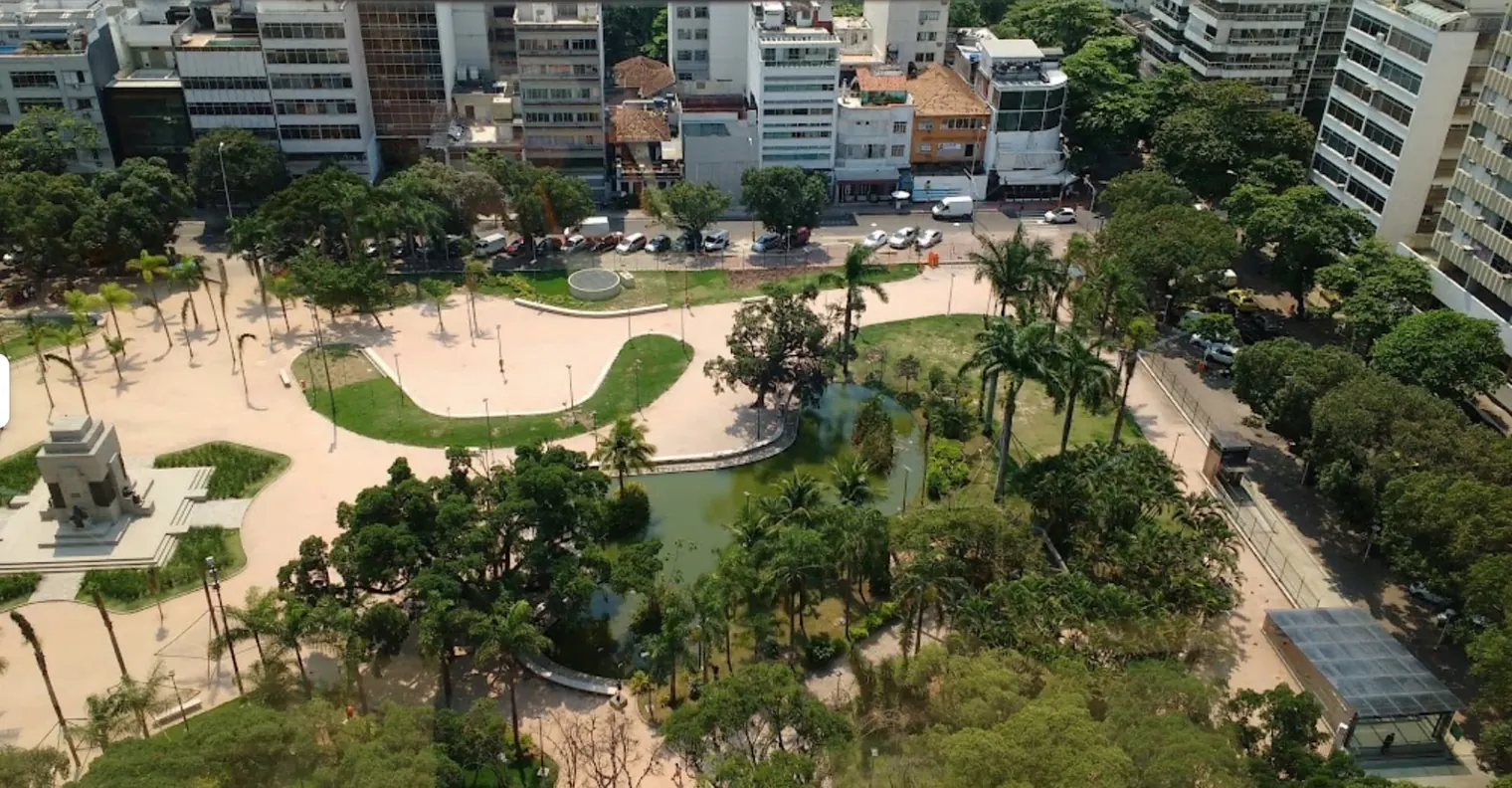 Nossa Senhora de Paz Square