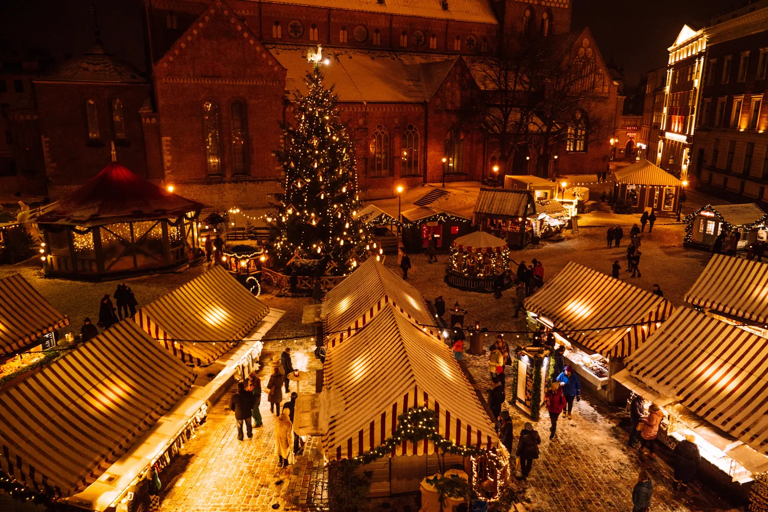 Belgium's Enchanting Autumn and Winter Festivals: Where Culture and Celebration Collide — Winter Wonders