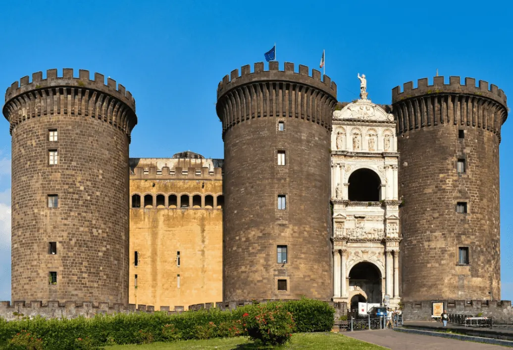What to visit in Naples? — Maschio Angioino
