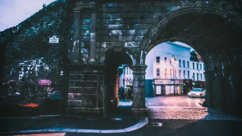 Glowing streetlights in Derry
