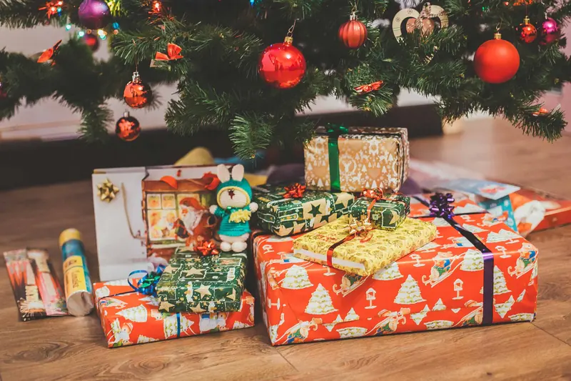 The only Christmas Gift List needed: from travel enthusiasts to couch potatoes